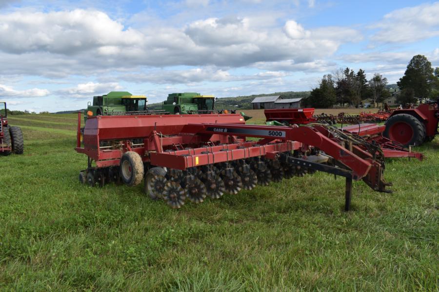 CIH 5400 no-till drill