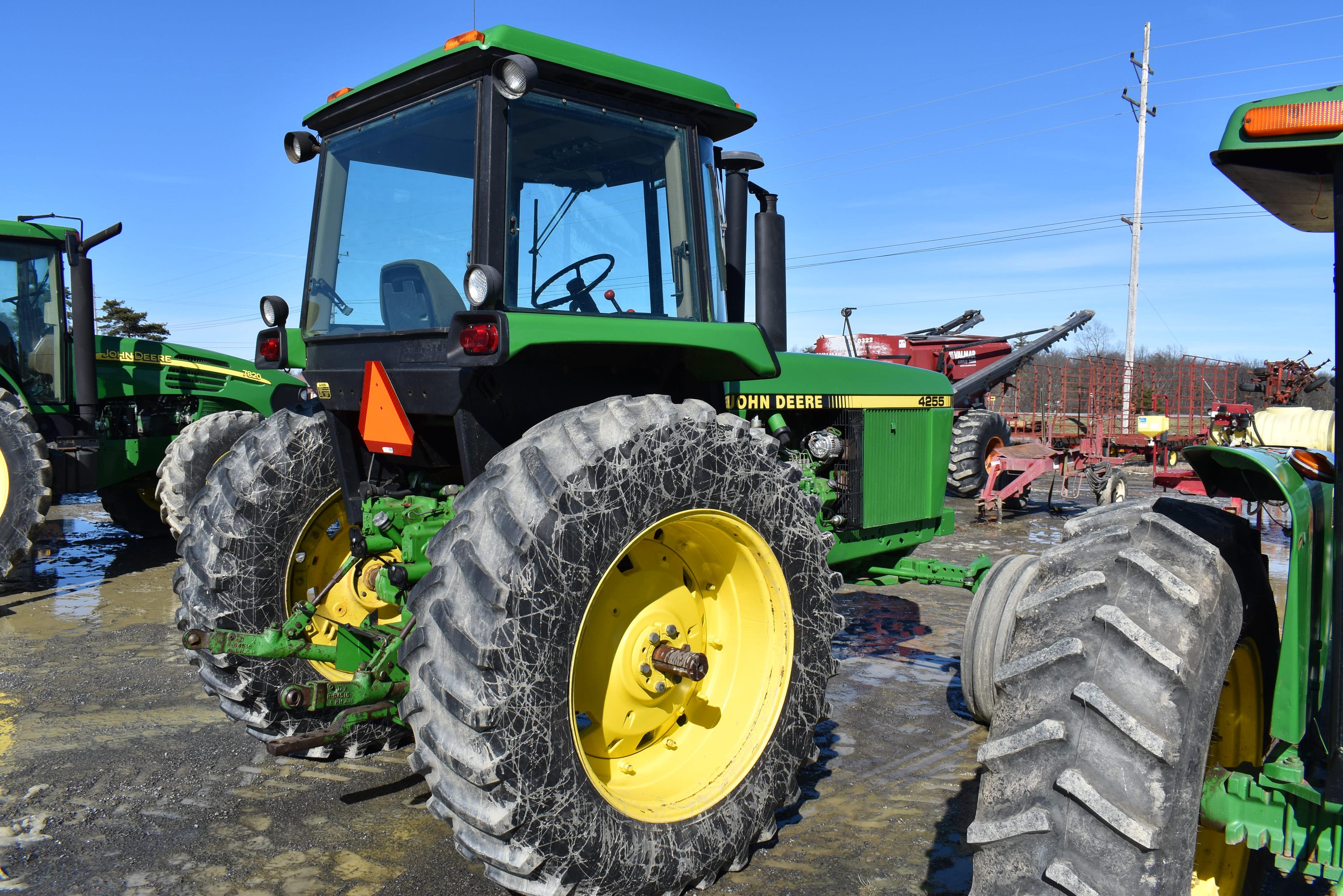 John Deere 4255