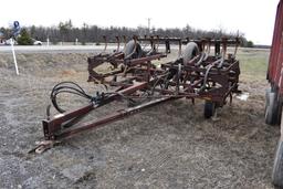 Hinicker 21' wingfold field cultivator