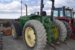 John Deere 7600 Tractor 4 Wheel Drive