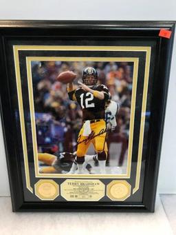The Highland Mint Terry Bradshaw Steelers Autographed Photo And Coin Set Limited Numbered 67/100