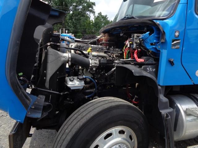 2016 FREIGHTLINER 114 SD CREW CAB, T/A DD13 10 SP 303 WHEEL BASE, ALCOA WHE