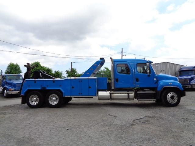 2016 FREIGHTLINER 114 SD CREW CAB, T/A DD13 10 SP 303 WHEEL BASE, ALCOA WHE