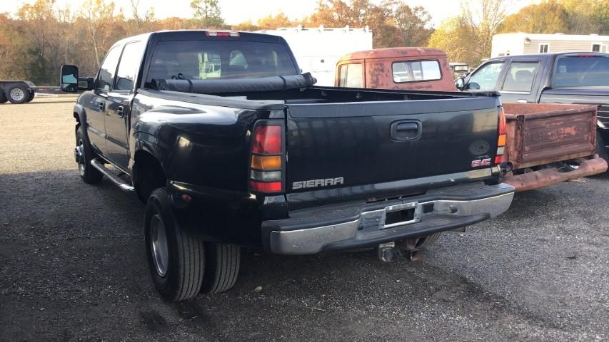 2006 GMC 3520 Crew Cab Dually