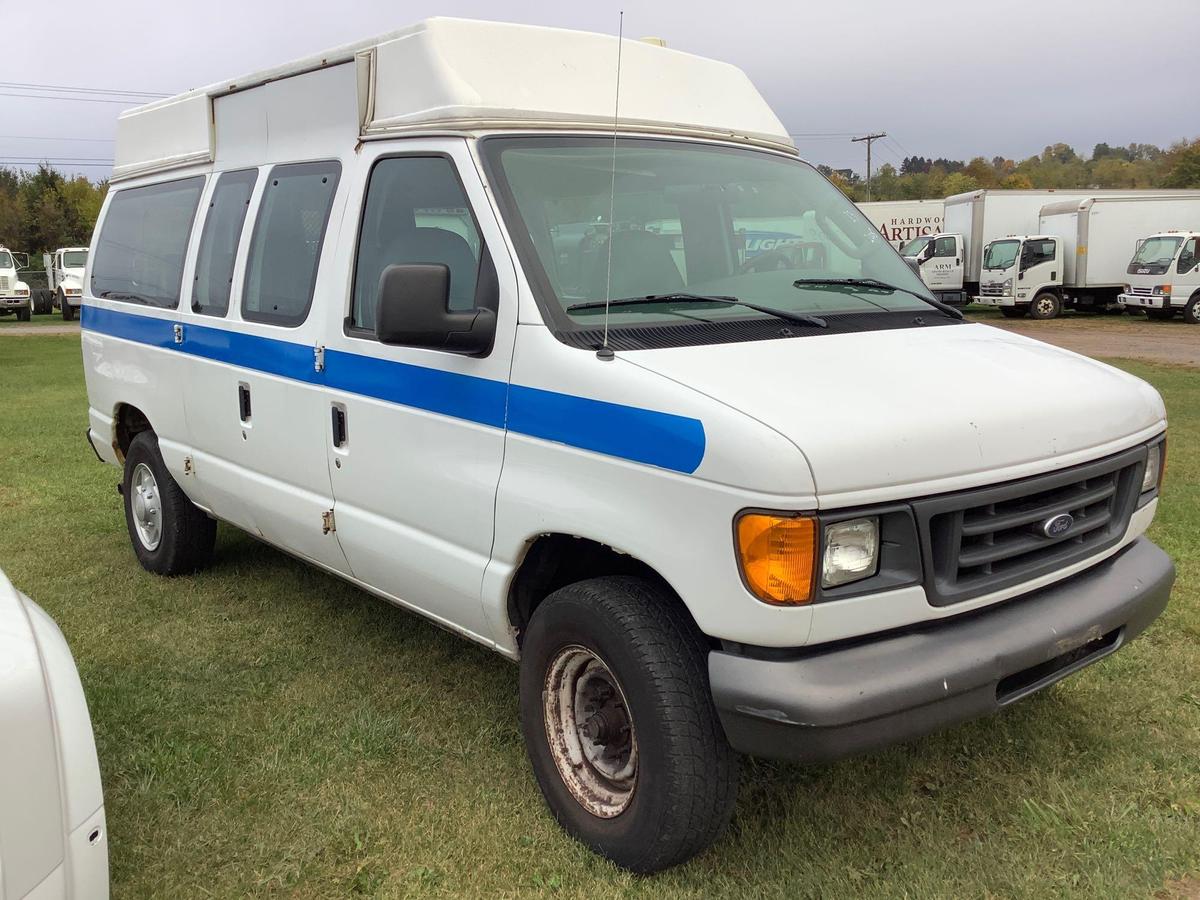 2005 Ford E250 Transit Van