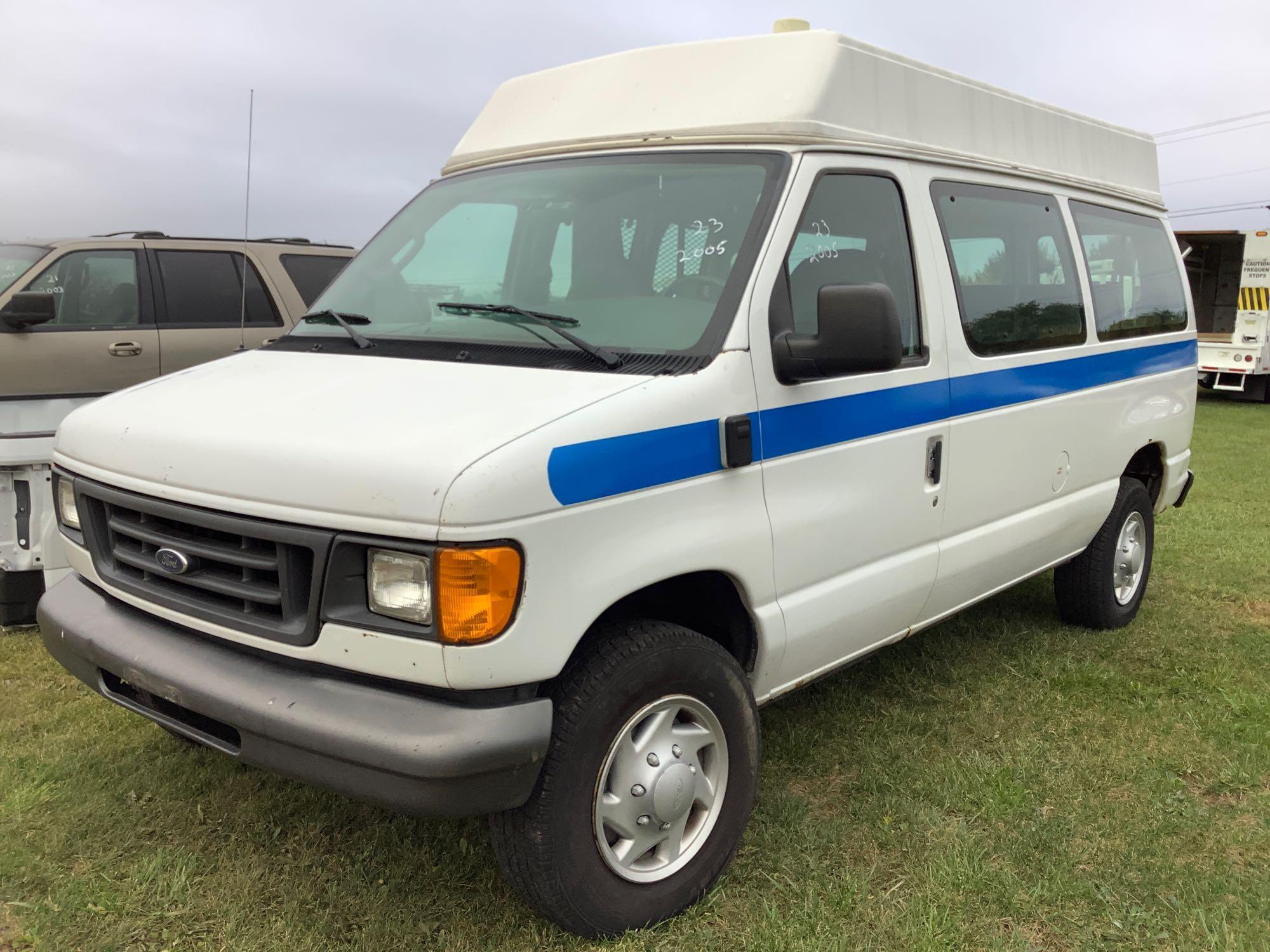 2005 Ford E250 Transit Van