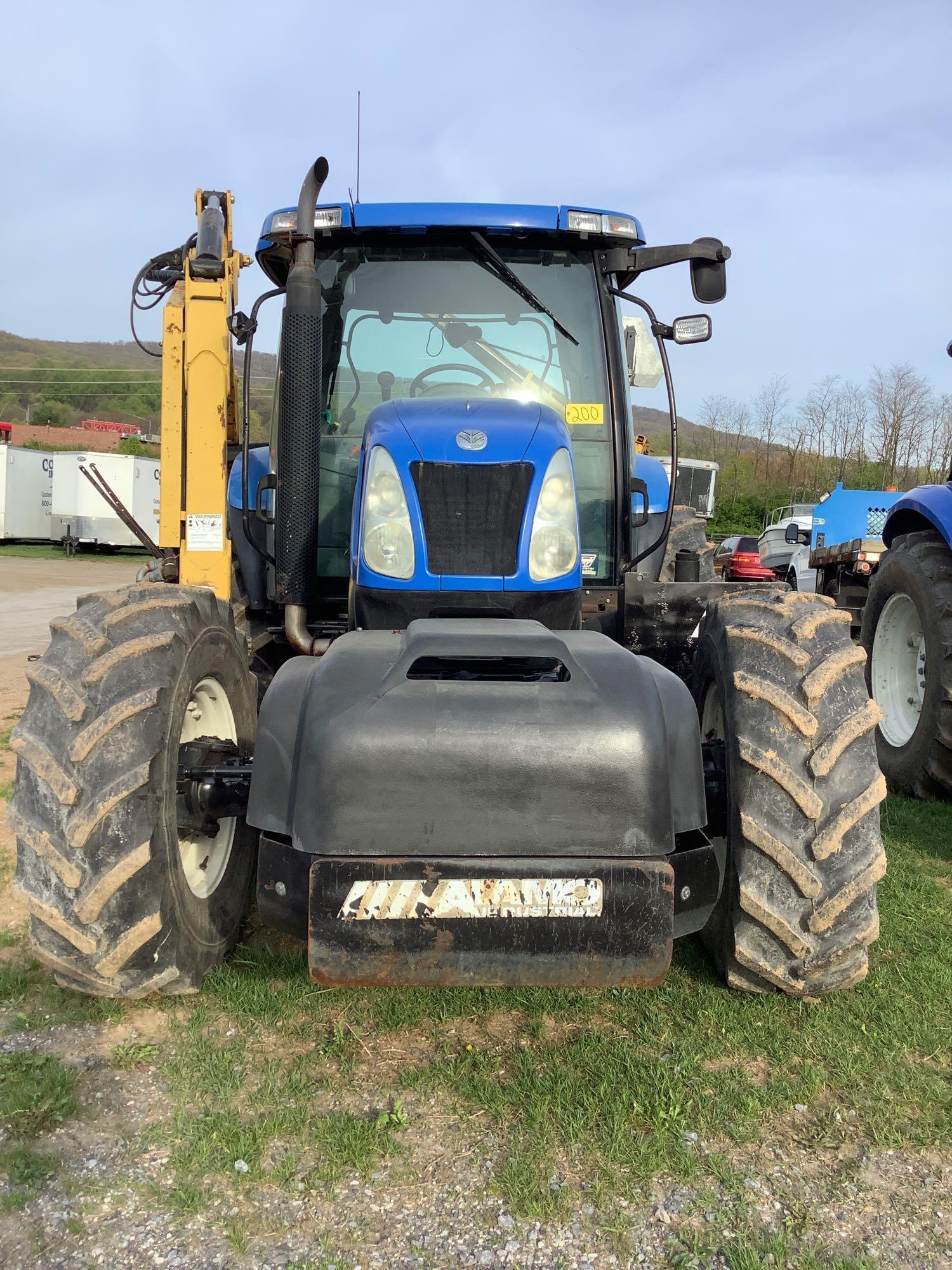 New Holland TS115A