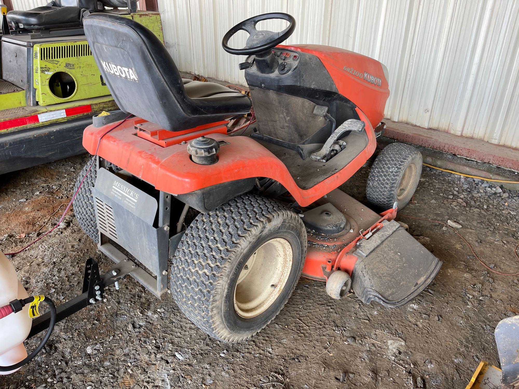 Kubota GR2100 Riding Mower