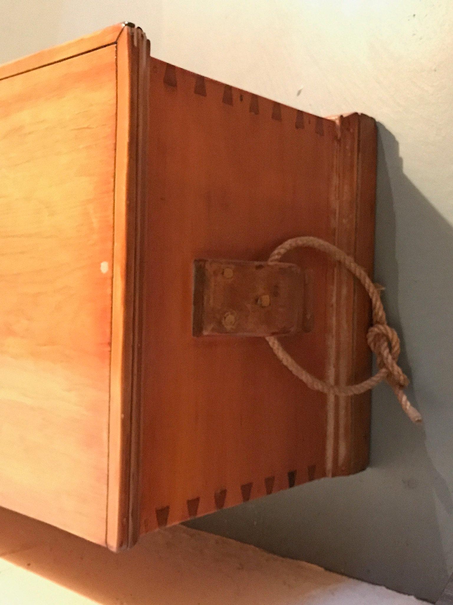 Gorgeous Cedar Chest w/Dove Tailed Corners, Inside Compartment and Roped Handles