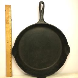 Vintage GRISWOLD #12 Frying Pan