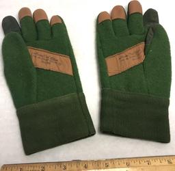 Pair of Morris Feel Gloves - Wool