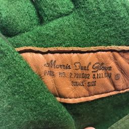 Pair of Morris Feel Gloves - Wool