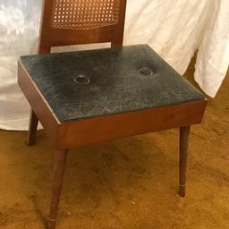Mid-Century Modern Pearl Wick Valet Butler Chair w/Accessories