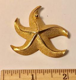 Gold Tone Vintage Star Fish Brooch Signed “Giovanni”