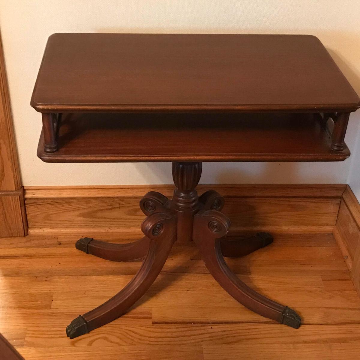 Vintage Duncan Phyfe Style End Table with Claw Feet