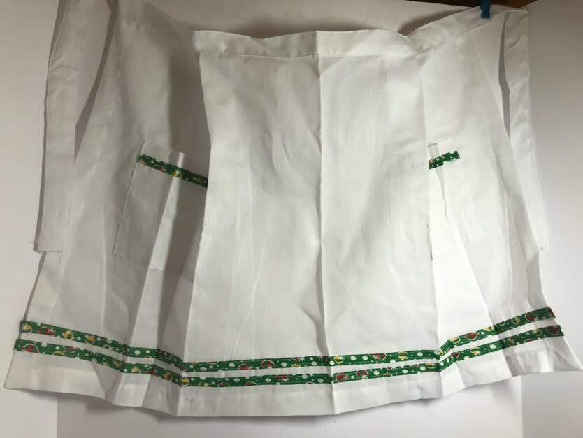 Vintage White Apron with Christmas Bulb Trim & 2 Pockets