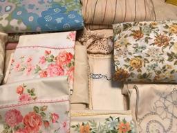 Very Nice Lot of Vintage Pillow Cases, Sheets & Misc