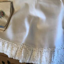 Nice Lot of Vintage Misc Linens & Table Clothes