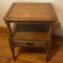 Vintage Harvest Oak End Table with Drawer