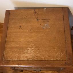 Vintage Harvest Oak End Table with Drawer