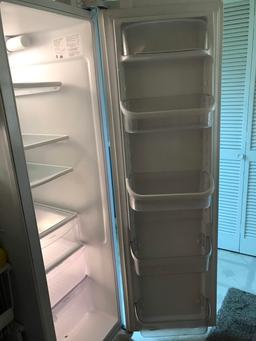 Frigidaire Electrolux Refrigerator Model FGHS2631PP4A