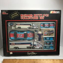 1991 Racing Champions Limited Edition Richard Petty #43 Collector’s Set in Box