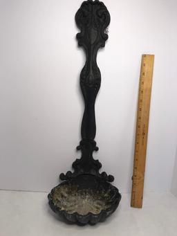 Cast Iron Kitchen Clam Shell Ladle Wall Hanging