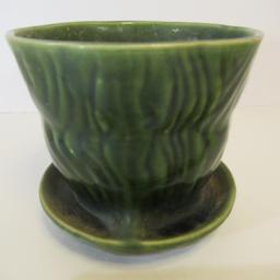 Brush USA Brown/Green Vase - Wave Design