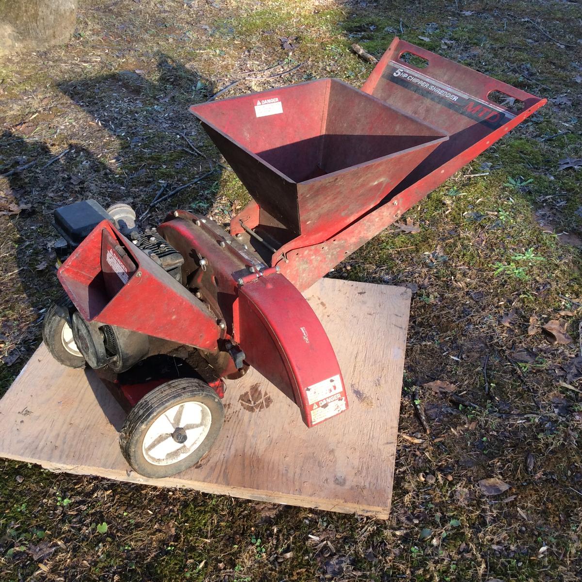 MTD Chipper Shredder 5 HP Engine