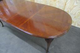 Queen Anne Dining Table w/2 Leaves