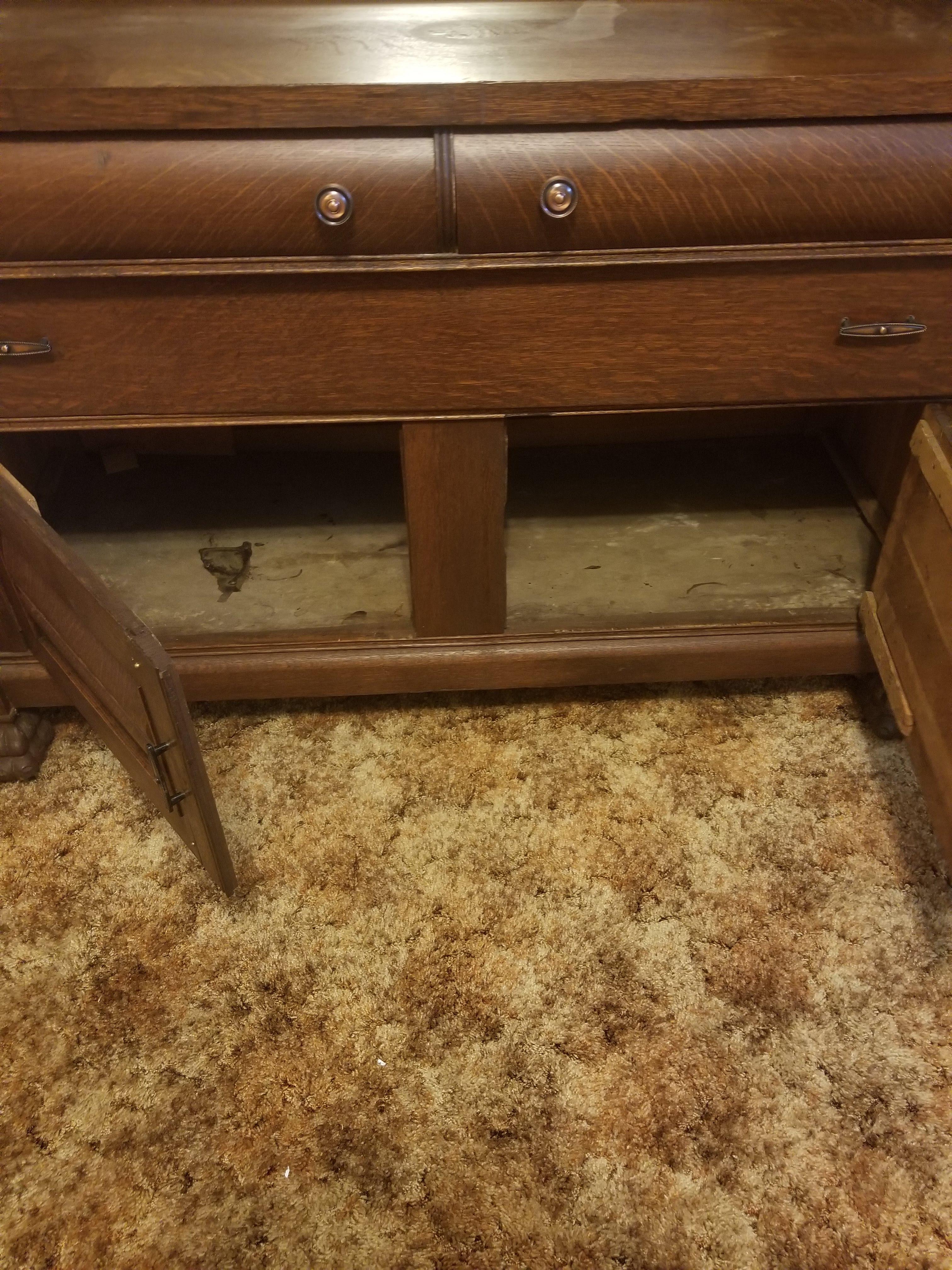 Beautiful Antique Tiger Oak Buffet