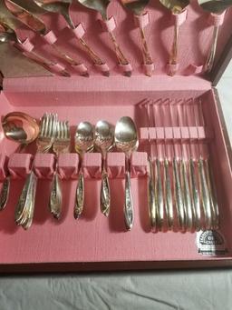 Vintage W.m. Rogers Silver Plated Flatware Set in Wooden Case