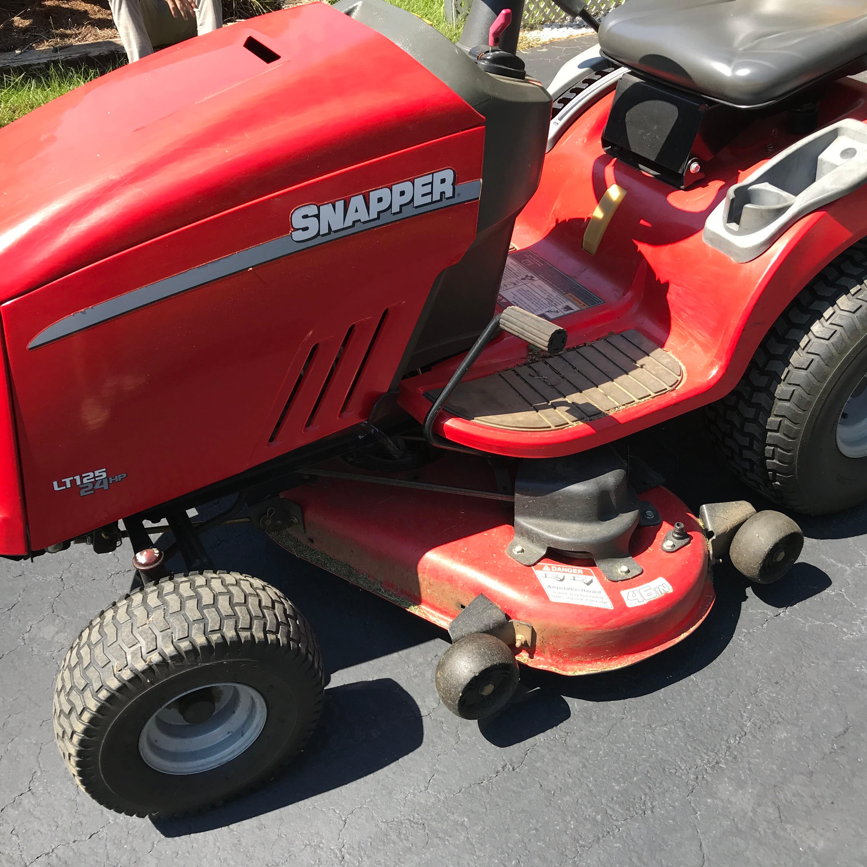 Snapper 46” Ride-on Lawnmower 24 Hp LT125