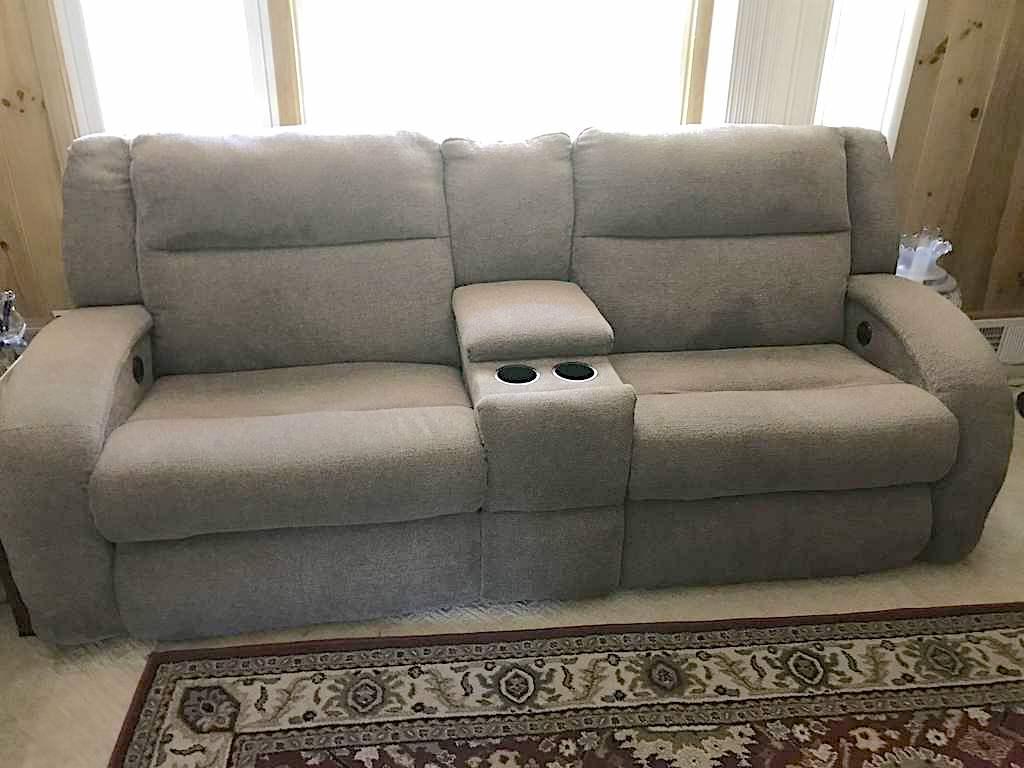 Very Nice Electric Double Reclining Sofa with Center Console Storage & Drink Holders