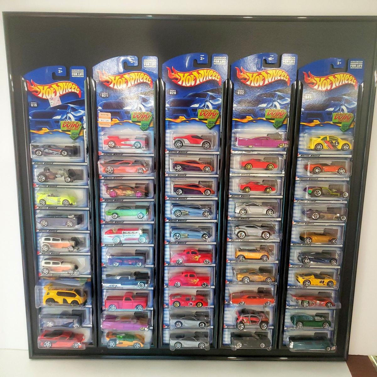 Hot Wheels 2001 Car Collection Display