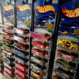 Hot Wheels 2001 Car Collection Display