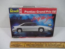 Revell Pontiac Grand Prix SE 1/25 Scale Model Kit