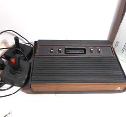 1980 Atari Game System with Box,Joysticks & Paddles