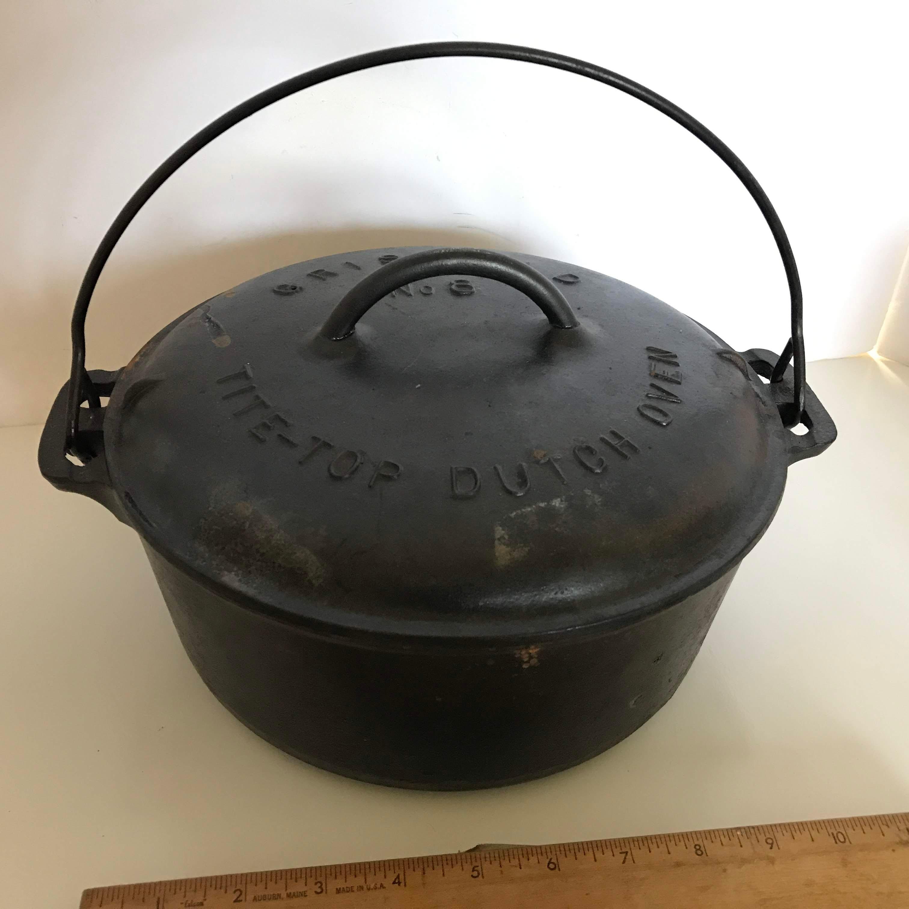 Awesome Griswold Cast Iron Tite-Top Dutch Oven with Lid