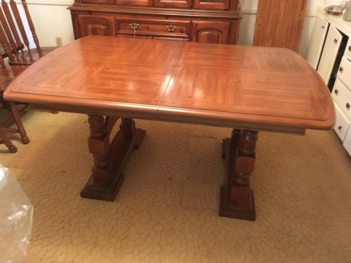 Solid Wood Broyhill Trestle Farm Dining Table