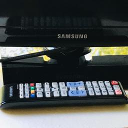 Samsung 24” Television with Remote Control Model T24D310NH - Works