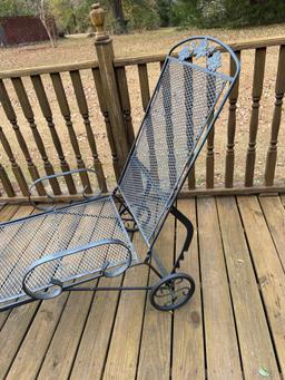 Nice Black Metal Lounge Chair