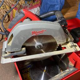 Milwaukee 10-1/4” Circular Saw in Metal Case - Works