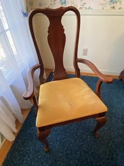 Beautiful Cherry Dining Table with 6 Chairs