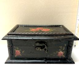 Beautiful Ornate Vintage Collectible Wooden Hand Painted Rose Box