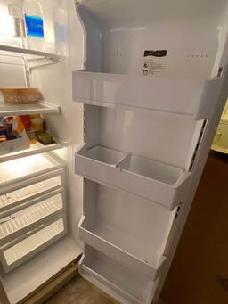 General Electric Profile Performance Refrigerator with Ice Maker & Water Dispenser on Door - Works!