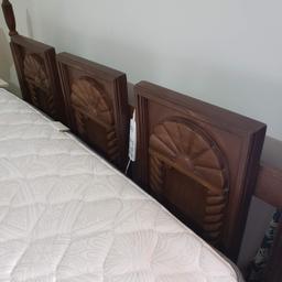 Serta Adjustable Queen Size Bed with Vintage Headboard