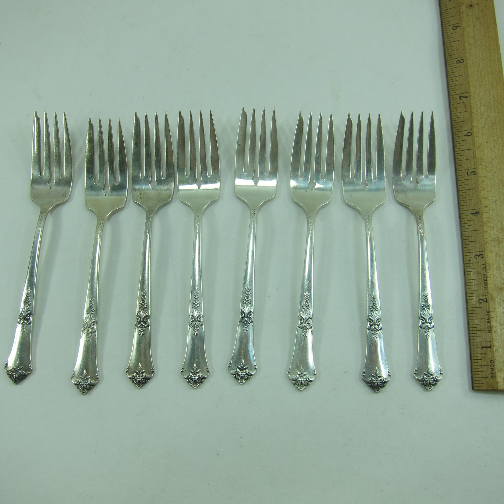 38 pc Sterling Silver Flatware Stately Pattern 8 Place Setting in Wood State House Storage Chest