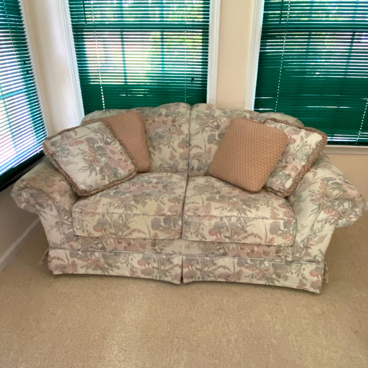 Floral Loveseat with Throw Pillows