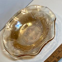 Vintage Jeanette Glass Iris & Herringbone Ruffled Edge Bowl